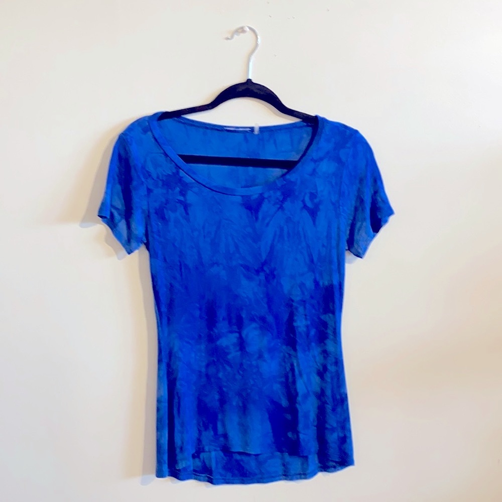 Tahari T-shirt